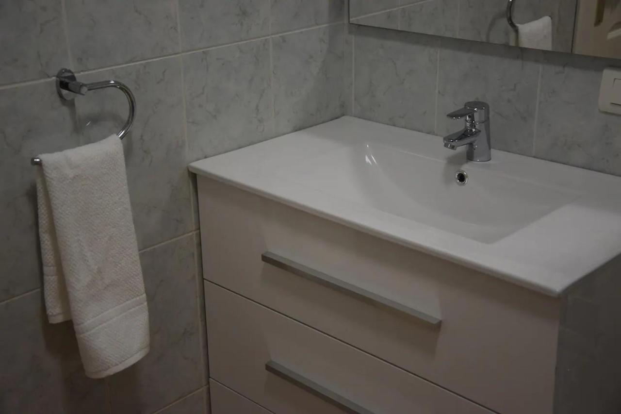 Bonito Y Tranquilo Apartamento En Los Abrigos Luaran gambar